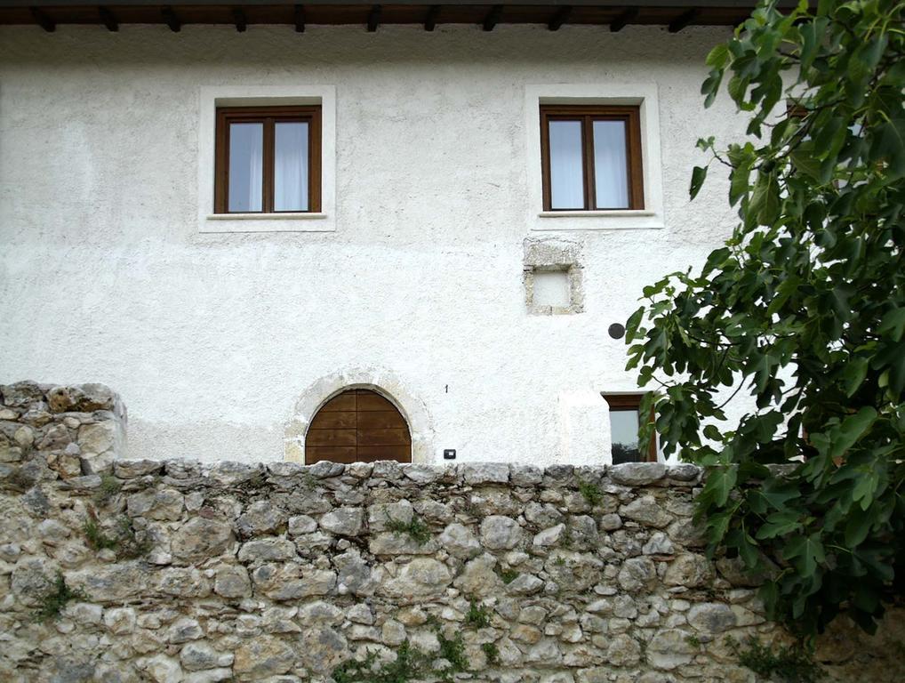 Appartamenti Il Capomandro Sant'Anatolia Ngoại thất bức ảnh