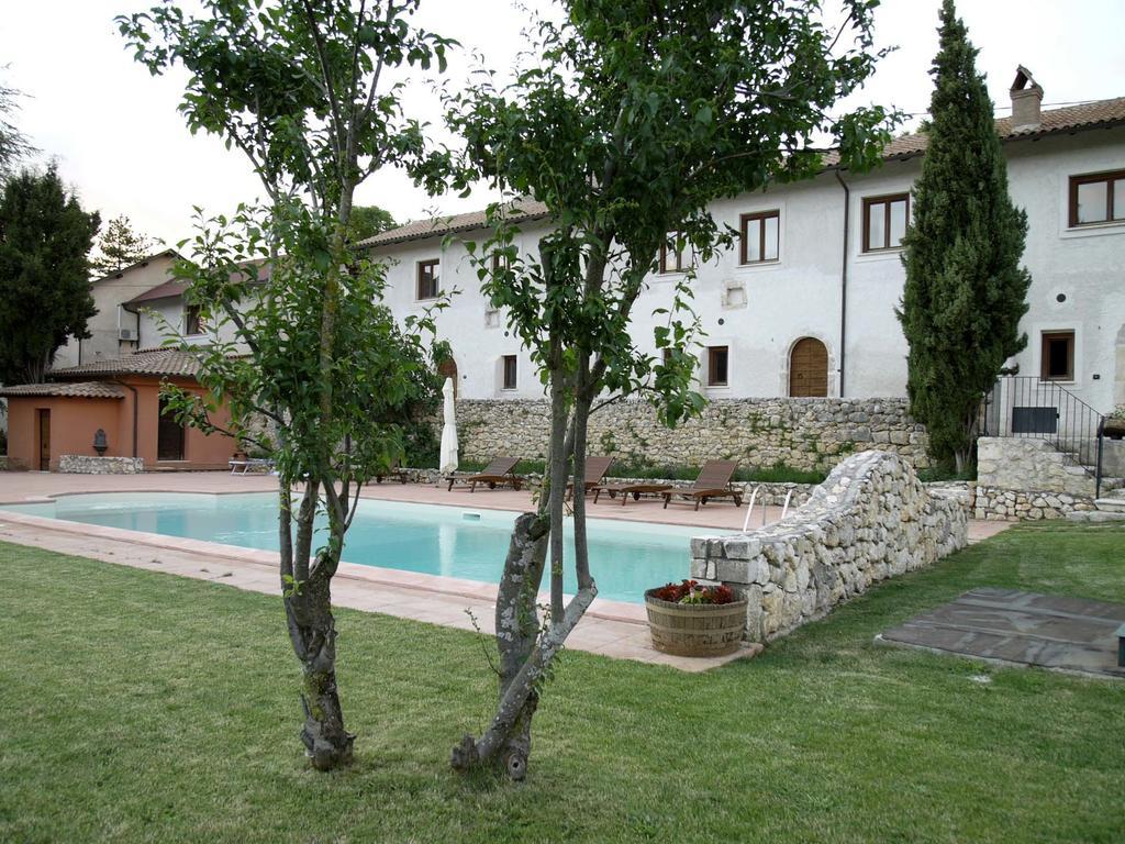 Appartamenti Il Capomandro Sant'Anatolia Ngoại thất bức ảnh